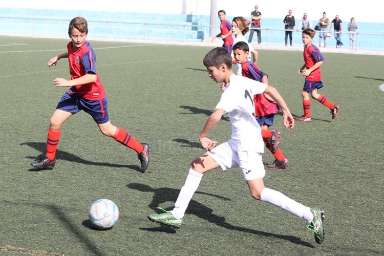 Fútbol Base: La Peña Real Madrid se lleva las dos copas de la categoría alevín