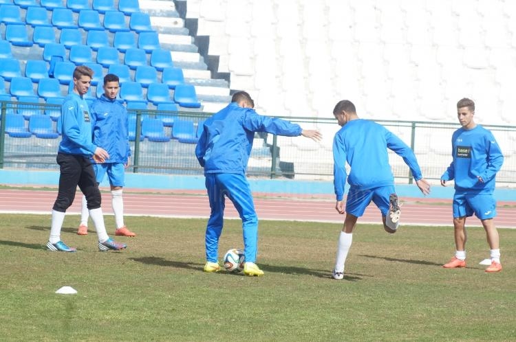 Unión Deportiva Melilla: Sesión regenerativa en el "Álvarez Claro"