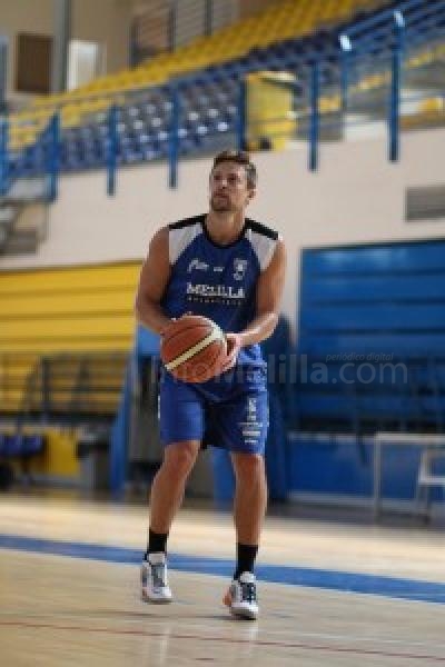 Melilla Baloncesto: Fútbol Playa para comenzar una larga semana de trabajo