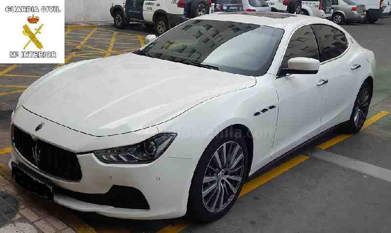 La Guardia Civil recupera en Melilla un coche de 93.000 euros alquilado en París