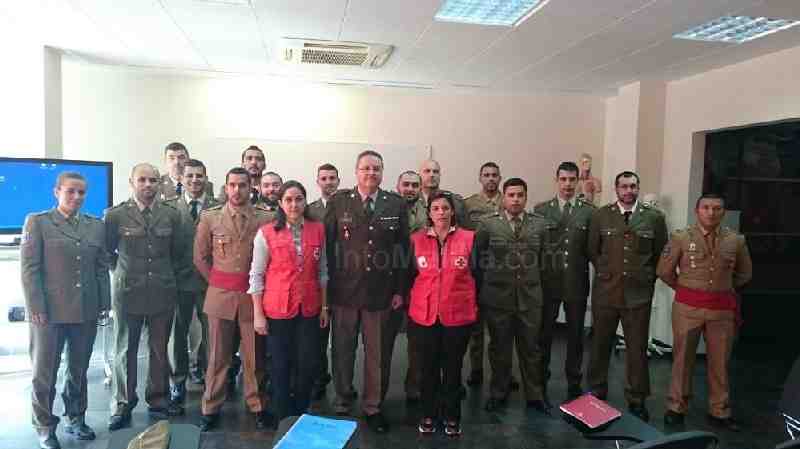 25 militares de distintas unidades participan un año más en el curso sobre Soporte Vital Básico de la Cruz Roja
