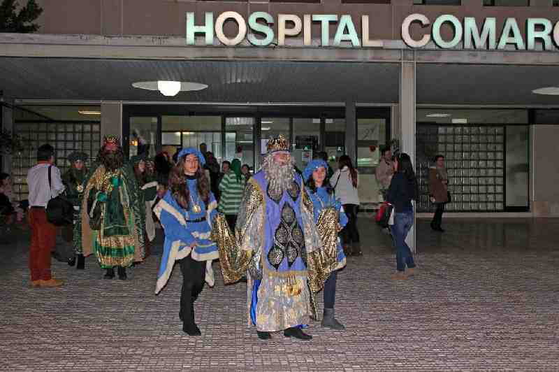 Los Reyes Magos no olvidan en su visita a Melilla a los niños que pasan momentos complicados