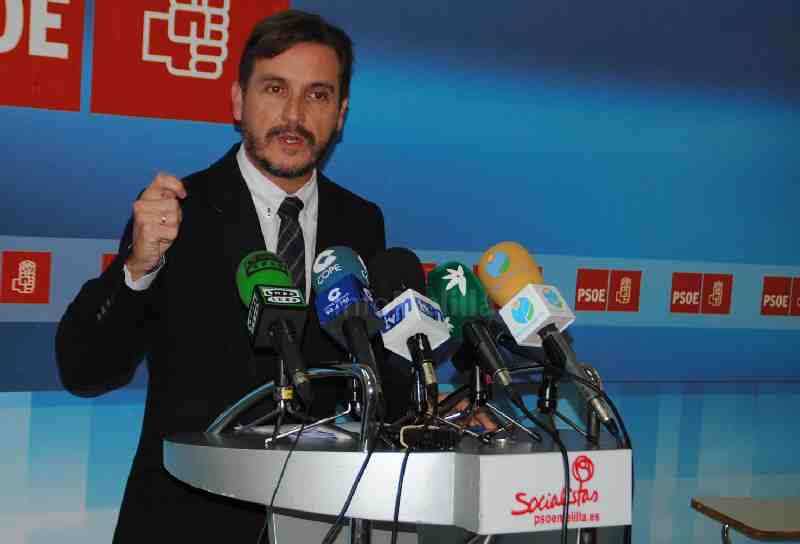Escobar: “El PP está agotado y sólo le queda esperar que el voto de izquierda se fragmente
