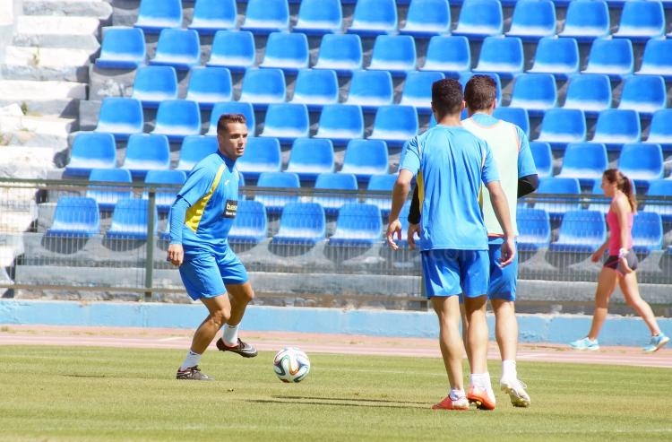 Unión Deportiva Melila: Manolo se reincorpora al grupo