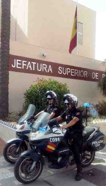 Detenidos dos jóvenes que fueron sorprendidos comerciando con sustancias estupefacientes en una zona escolar