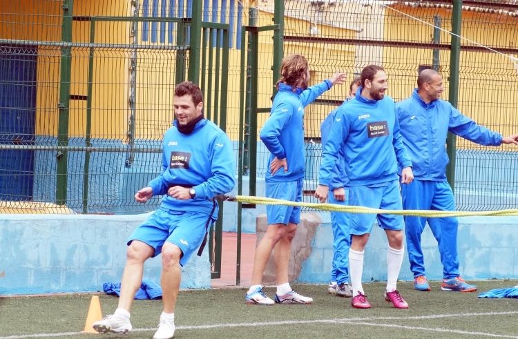 La U.D. Melilla sigue preparando el partido del domingo