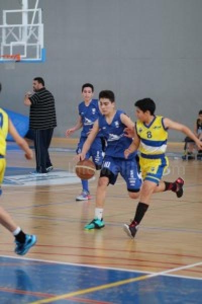 Melilla Baloncesto: El infantil masculino toma ventaja en la final