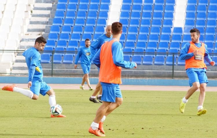 Unión Deportiva Melilla: Último entrenamiento antes de visitar al Arroyo C.P.