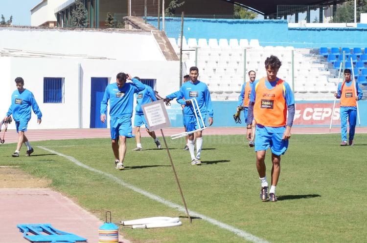 Unión Deportiva Melilla: Último entrenamiento antes de visitar al Marbella