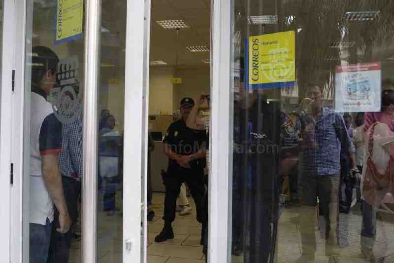 Altercado en la sede de Correos de Melilla entre simpatizantes de PP y CPM
