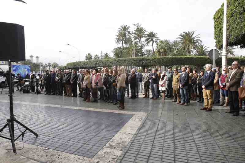 Melilla muestra su repulsa contra la barbarie terrorista