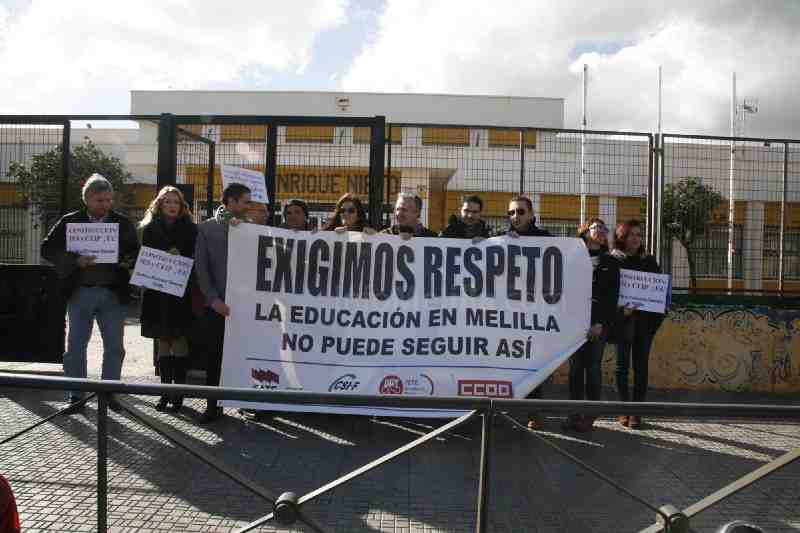 Los sindicatos de educación se vuelven a concentrar para exigir mejoras al MECD en Melilla