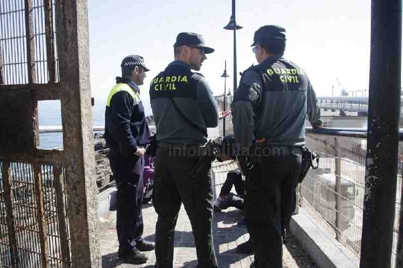 Operativo policial en Melilla para evitar que menores extranjeros no acompañados viajen de polizones