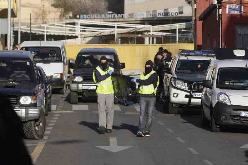 Detenidos en Melilla los dos responsables de una red de reclutamiento y adoctrinamiento del grupo terrorista DAESH en España
