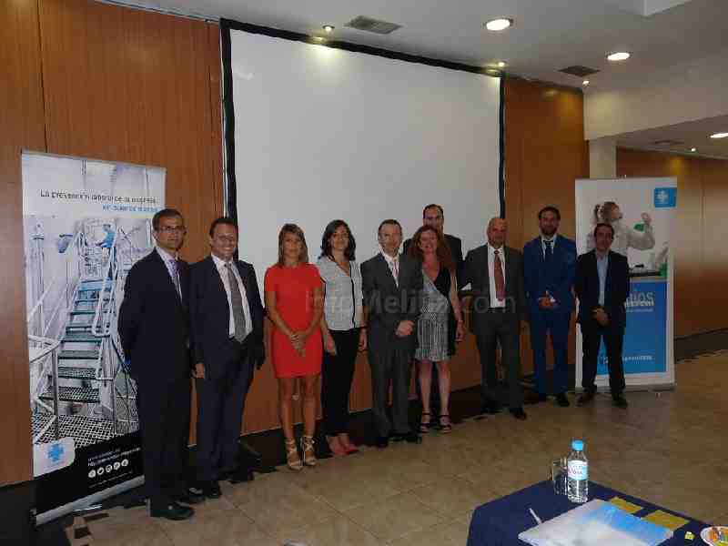 Lorena Reina de Compañía Melillense de Gas y Electricidad junto a la directora del CPRL de Málaga, E