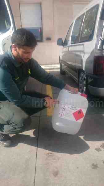 Detenidas cuatro personas que circulaban con 6.500 litros de alcohol ocultos en cuatro furgonetas