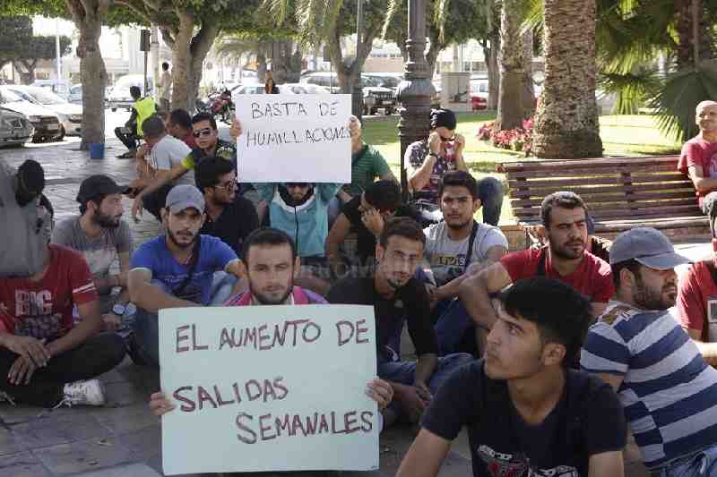 Unos 80 sirios piden en Melilla su "salida inmediata" hacia Europa
