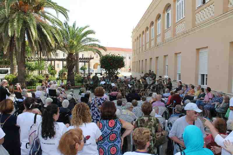 La Unidad de Música de la COMGEMEL ofrece un concierto en el Centro Asistencial coincidiendo con el fin de curso