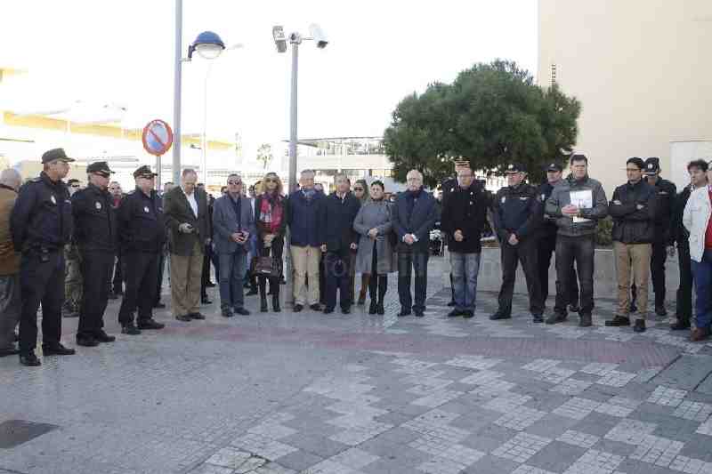 Policías y autoridades recuerdan en Melilla al agente fallecido en Madrid