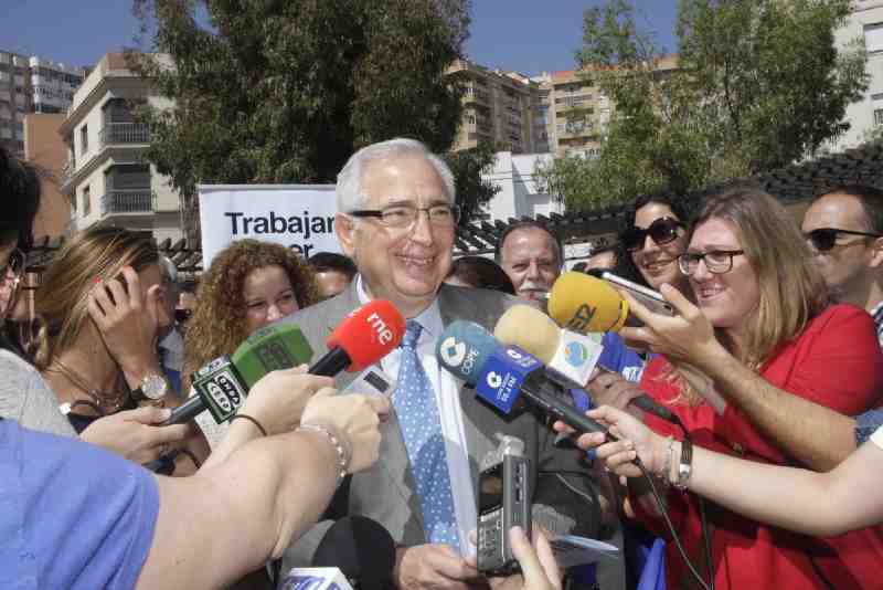 Imbroda sitúa a CpM "fuera de la democracia" por las amenazas y coacciones que están llevando a cabo sus militantes