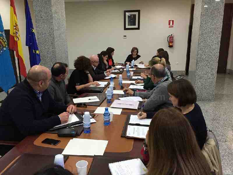 La Delegación del Gobierno acoge una reunión de la Comisión de Atención a Víctimas de Violencia de Género para supervisar los protocolos