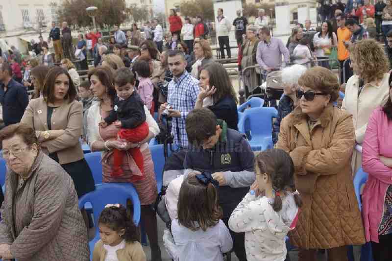 Unos 220 civiles juran bandera en Melilla en el aniversario de la ULOG24