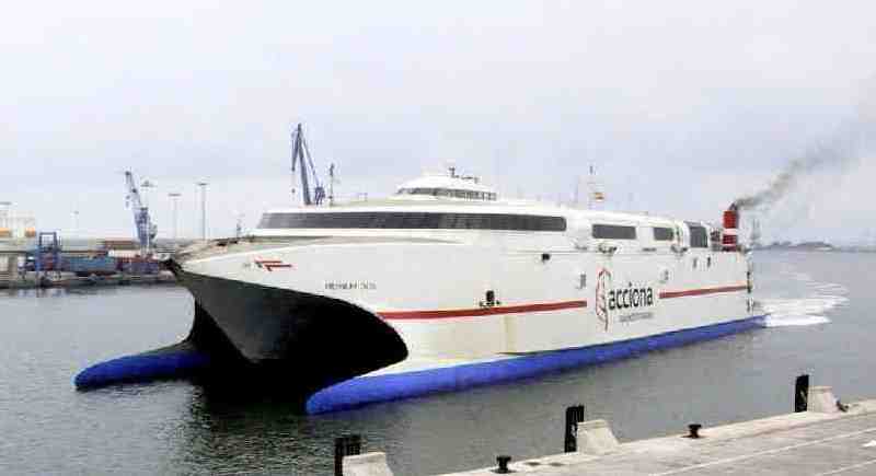 Las conexiones marítimas de Melilla se reforzarán con 2 barcos durante la OPE