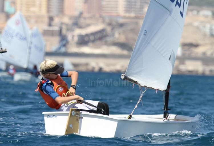 Los Óptimist y Laser, protagonistas en el arranque de la XX Edición de la Semana Nautica