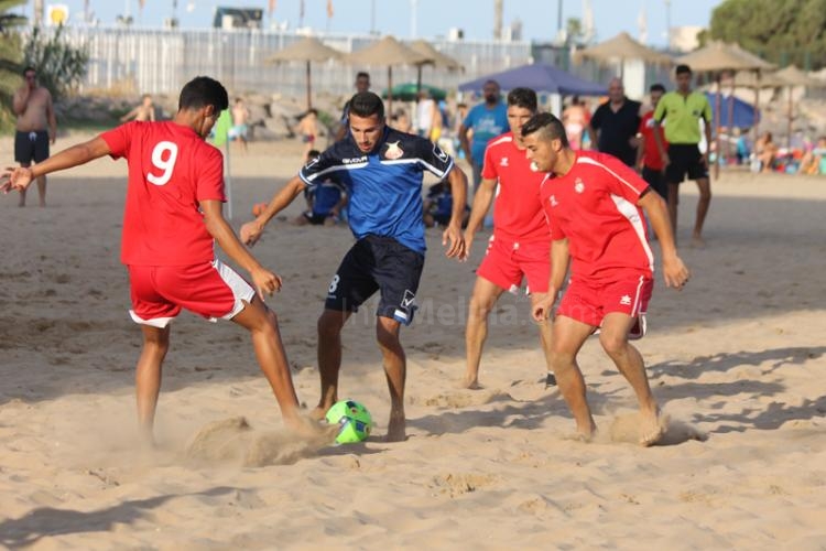 Melistar y Peña Real Madrid se reparten los títulos de los Autonómicos de Fútbol Playa Juvenil y Sénior
