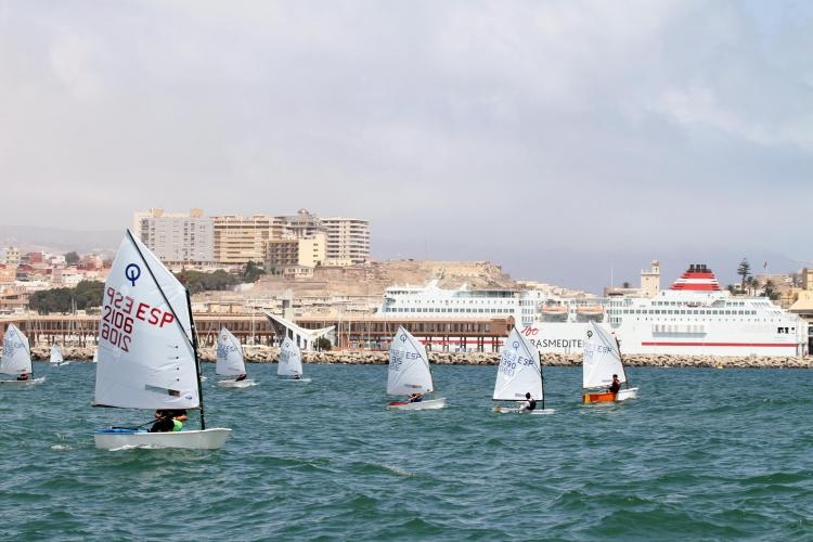 Yolanda Padilla y Antonio Muñoz los vencedores de la Semana Nautica de Vela Ligera