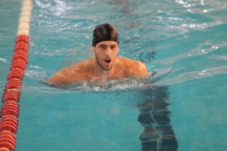 Melilla Baloncesto: Mañana de trabajo en la piscina
