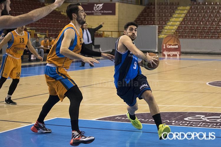 Imágen del citado partido entre cordobeses y melillenses