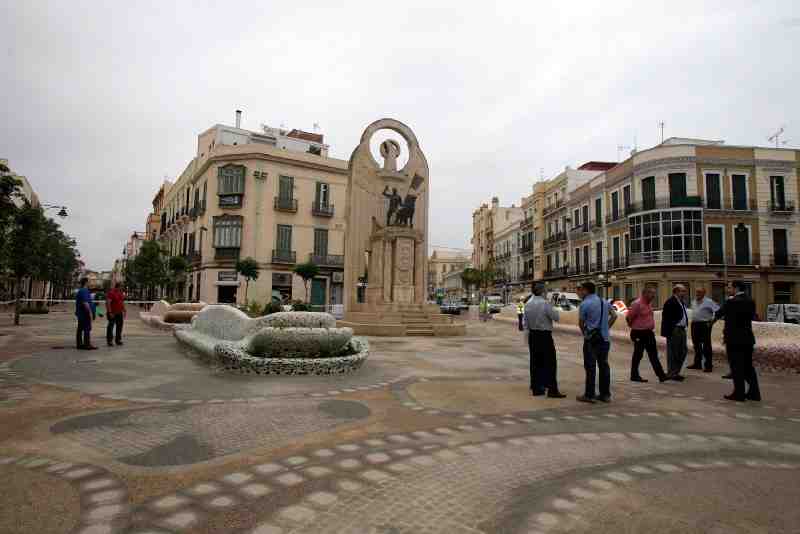 Melilla rinde "homenaje al modernismo" con la renovación de la Plaza Héroes de España