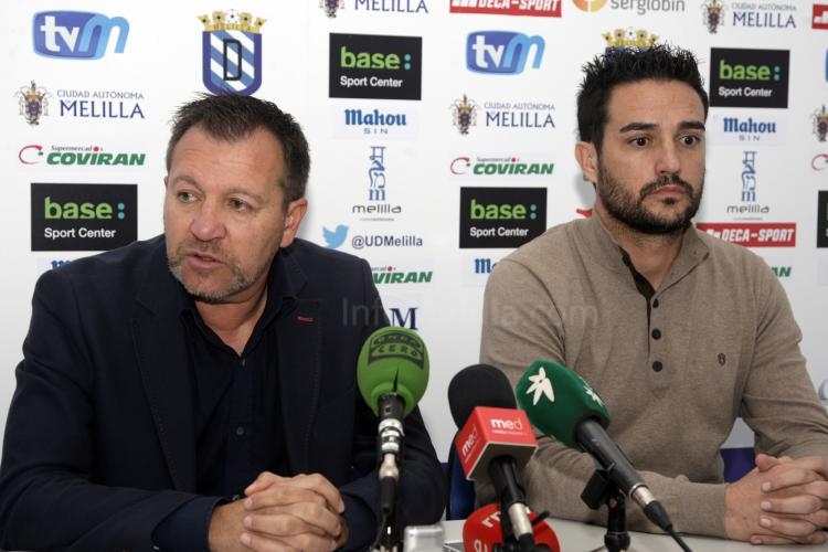 Granero presentado oficialmente como nuevo técnico azulino “La situación del Melilla es un nuevo reto para mi”