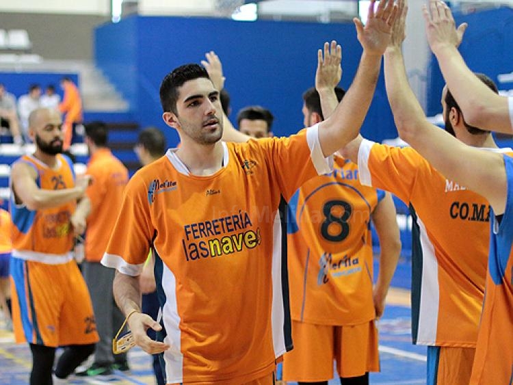 Baloncesto EBA: Raúl Úbeda renueva para firmar su 4ª temporada con los colegiales