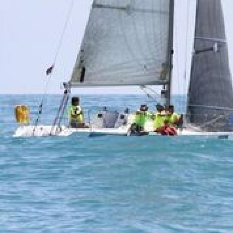"Icue IV" lidera la flota de la "Regata Dos Continentes" a su paso por Chafarinas