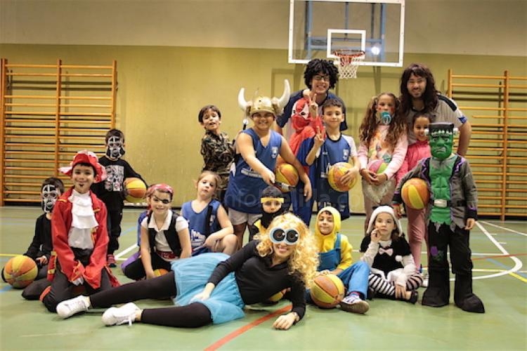 Melilla Baloncesto: Los mas pequeños se divierten con deporte y ocio a costa del Carnaval