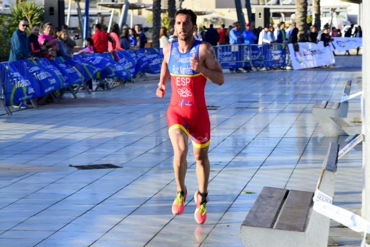 El triatleta melillense Luismi Ruiz