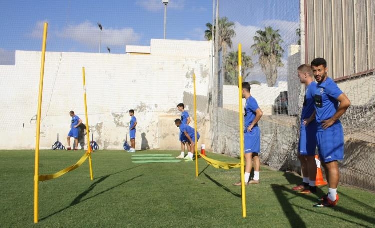 Unión Deportiva Melilla: La maquinaria azulina, engrasada para el asalto a Marbella