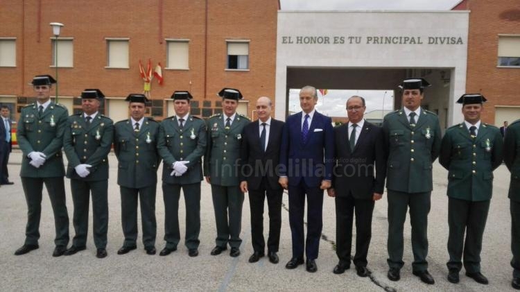 Fernández Díaz felicita a los guardias civiles que fueron imputados en la valla de Melilla