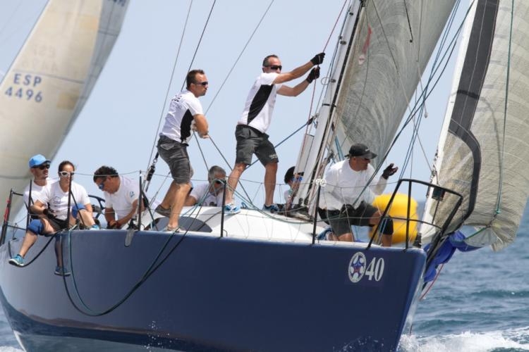 Las Olas y el viento juez y parte de los nuevos campeones de la Semana Náutica y la Copa de España Zona Sur