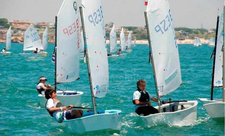 Vela: Las hermanas Padilla Moreno ganan los Territoriales de Optimist y Techno 293