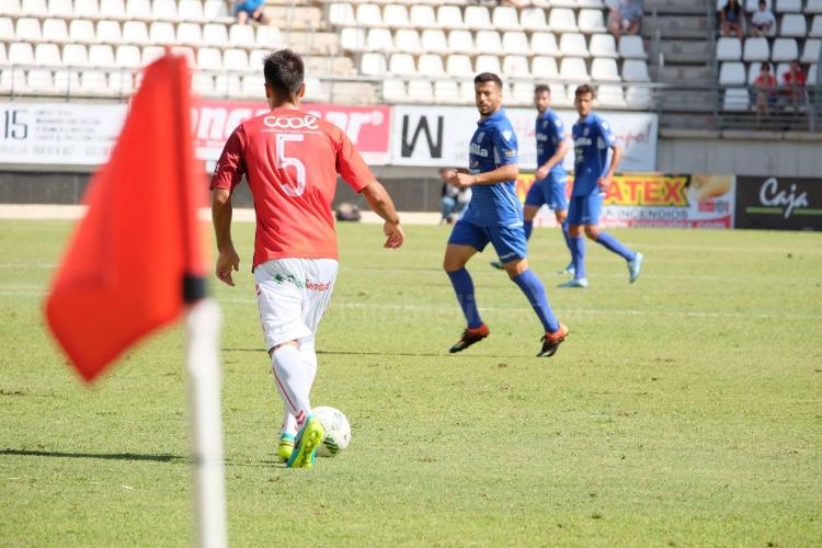 Ante el Real Murcia la UD Melilla sigue invicta gracias a su rigor táctico (0-0)
