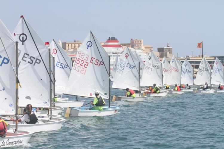Vela: El RCM de Melilla se prepara para celebrar la Copa de España RS: X, Techno 93 y Raceboard