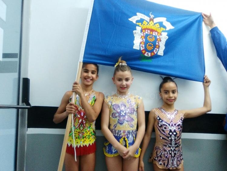 Nuestras tres gimnastas que viajaron a tierras asturianas