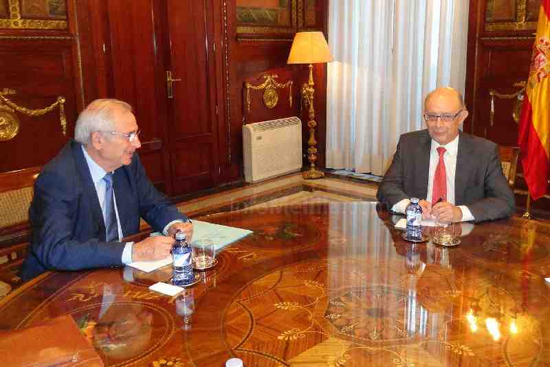 Imbroda aborda con Montoro las necesidades de Melilla para los PGE de 2017