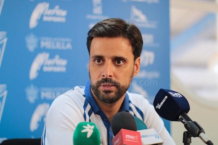 Alejandro Alcoba (Técnico CB Melilla): “Peixegalego es un rival engañoso"