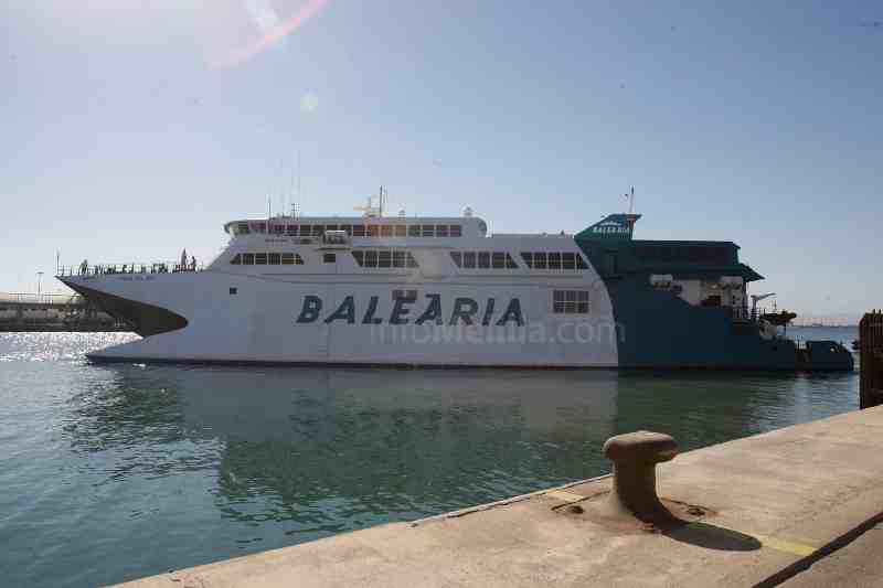 La alcaldesa de Motril destaca su puerto como estratégico en conexiones con el norte de África
