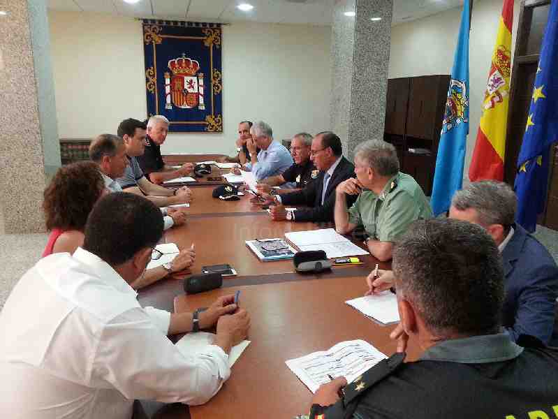 El Barkani analiza y gestiona cuestiones de la OPE con Autoridad Portuaria y las Fuerzas de Seguridad