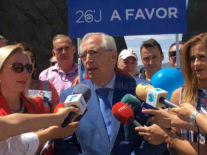 Imbroda: Tripartito Podemos-PSOE-C's es una caja de bombas y aventura a la nada
